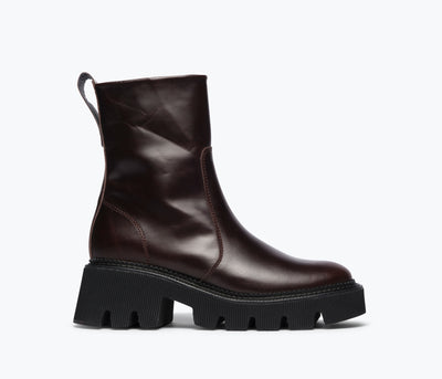 DARLA LUG SOLE CHELSEA BOOT