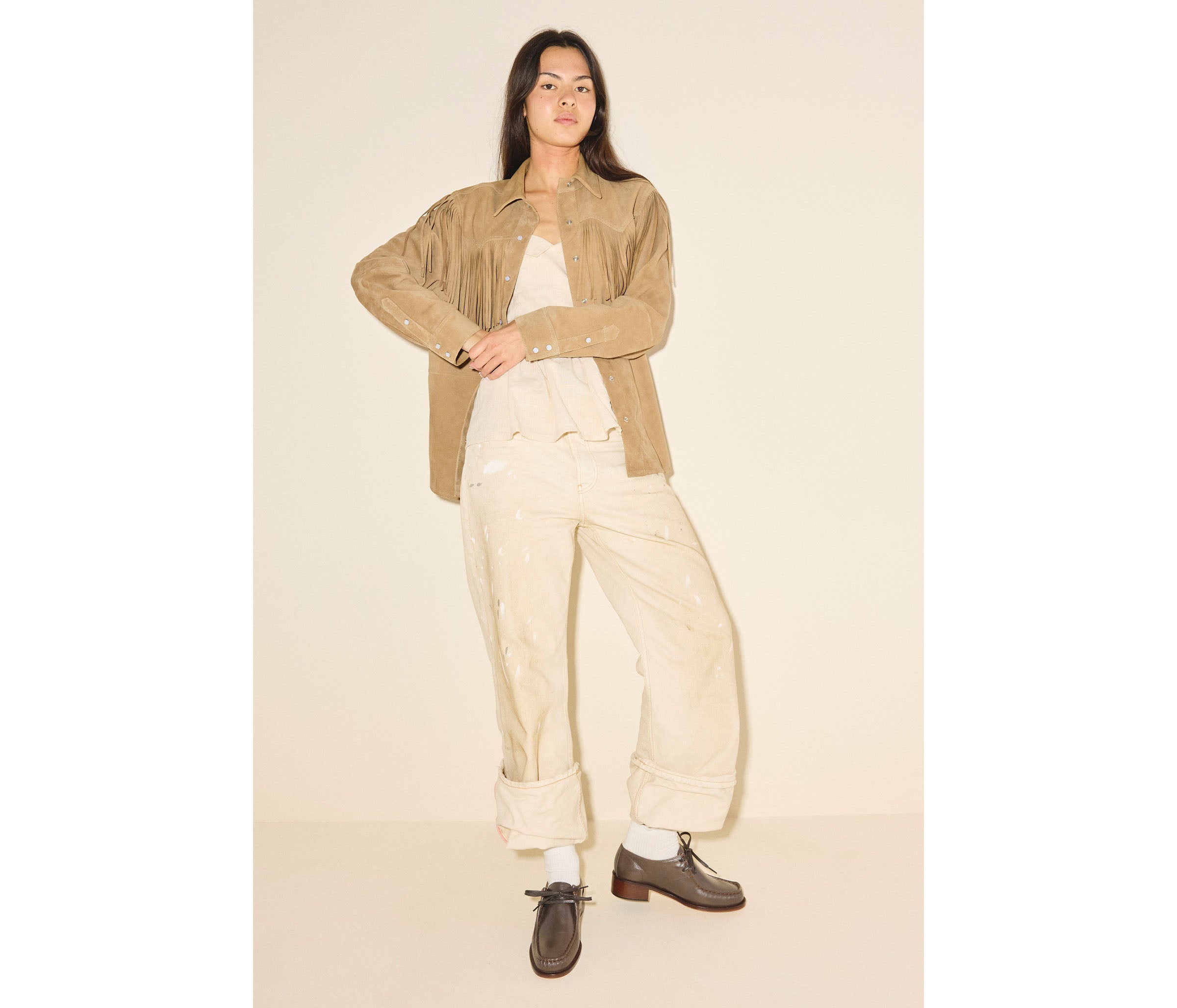 ANNA derby loafer in shiitake calf leather, styled on figure