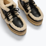 DAKOTA shearling boot in Black Calf with Shearling, detail view