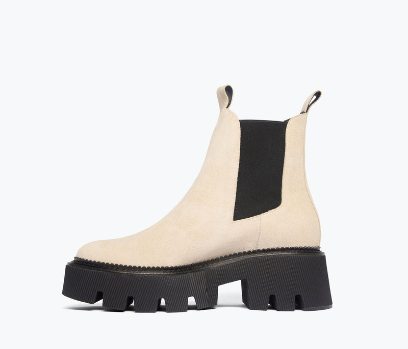 JORDAN RAIN RESISTANT CHELSEA BOOT