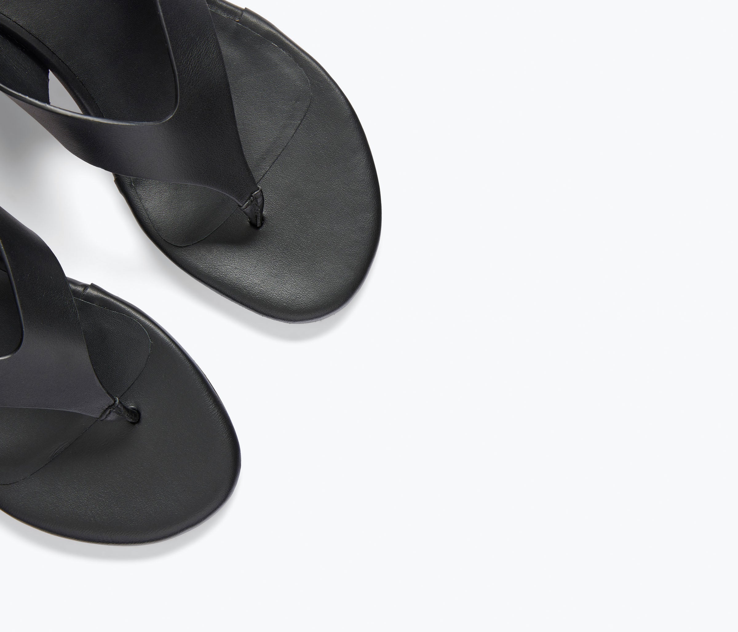 KAT HEELED  LEATHER THONG SANDAL, [product-type] - FREDA SALVADOR Power Shoes for Power Women