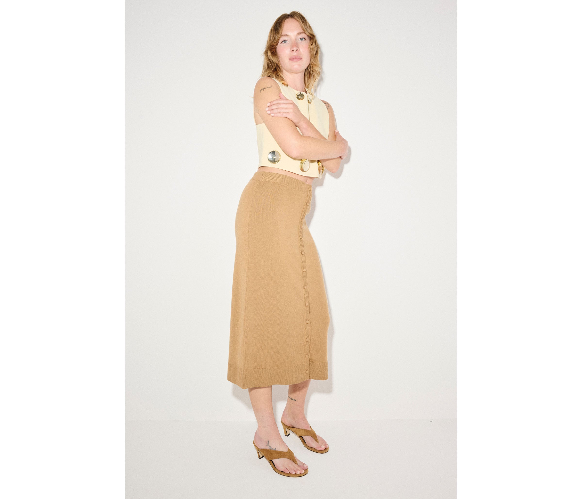 KAT HEELED  LEATHER THONG SANDAL, [product-type] - FREDA SALVADOR Power Shoes for Power Women