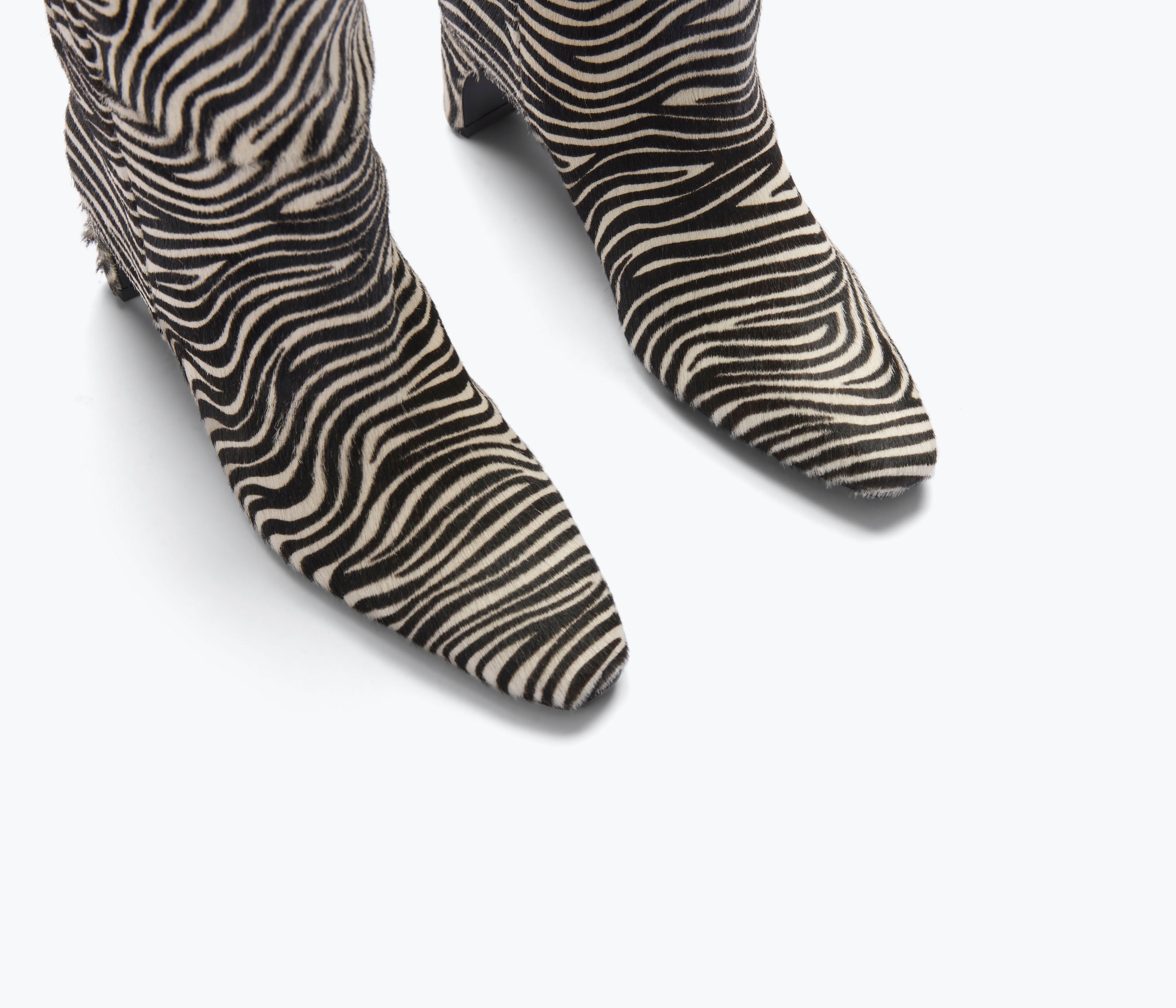 LENNOX boot in zebra haircalf, detail view