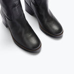 NAN boot in black buffalo, detail view