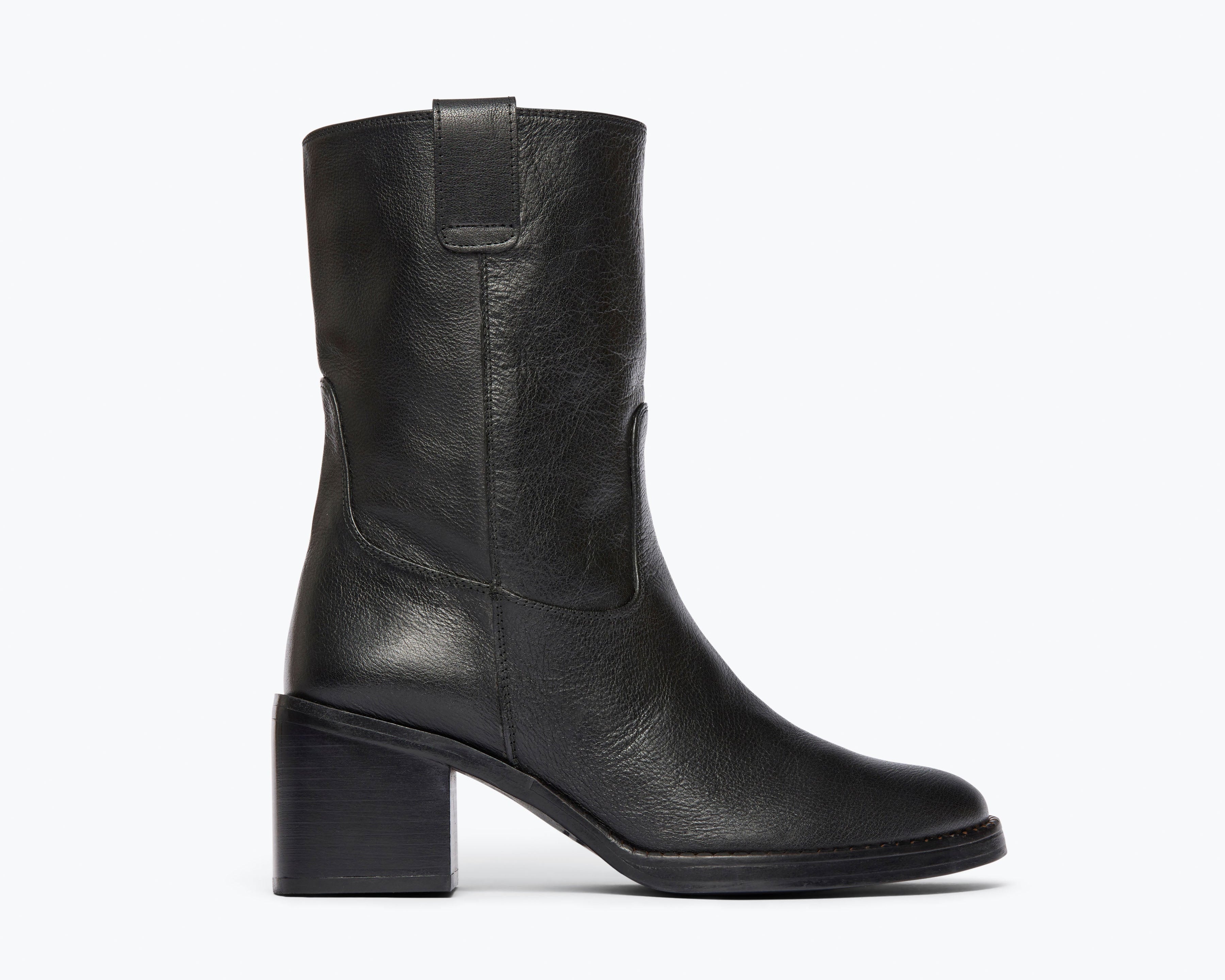 NAN boot in black buffalo, front view