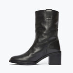 NAN boot in black buffalo, inside view