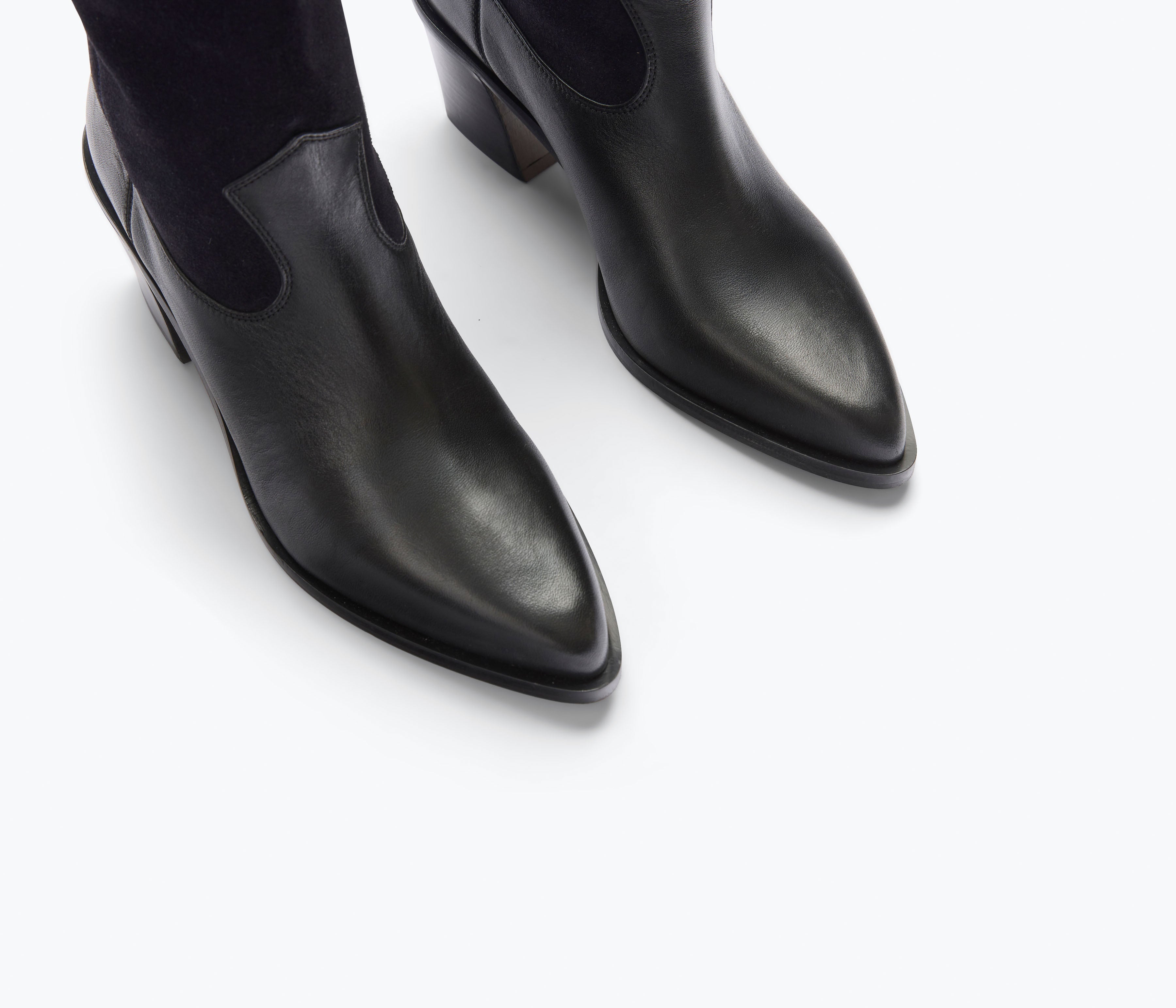 NANCIE boot in navy suede combo, detail view