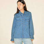 NICOLE shirt in light denim, on figure