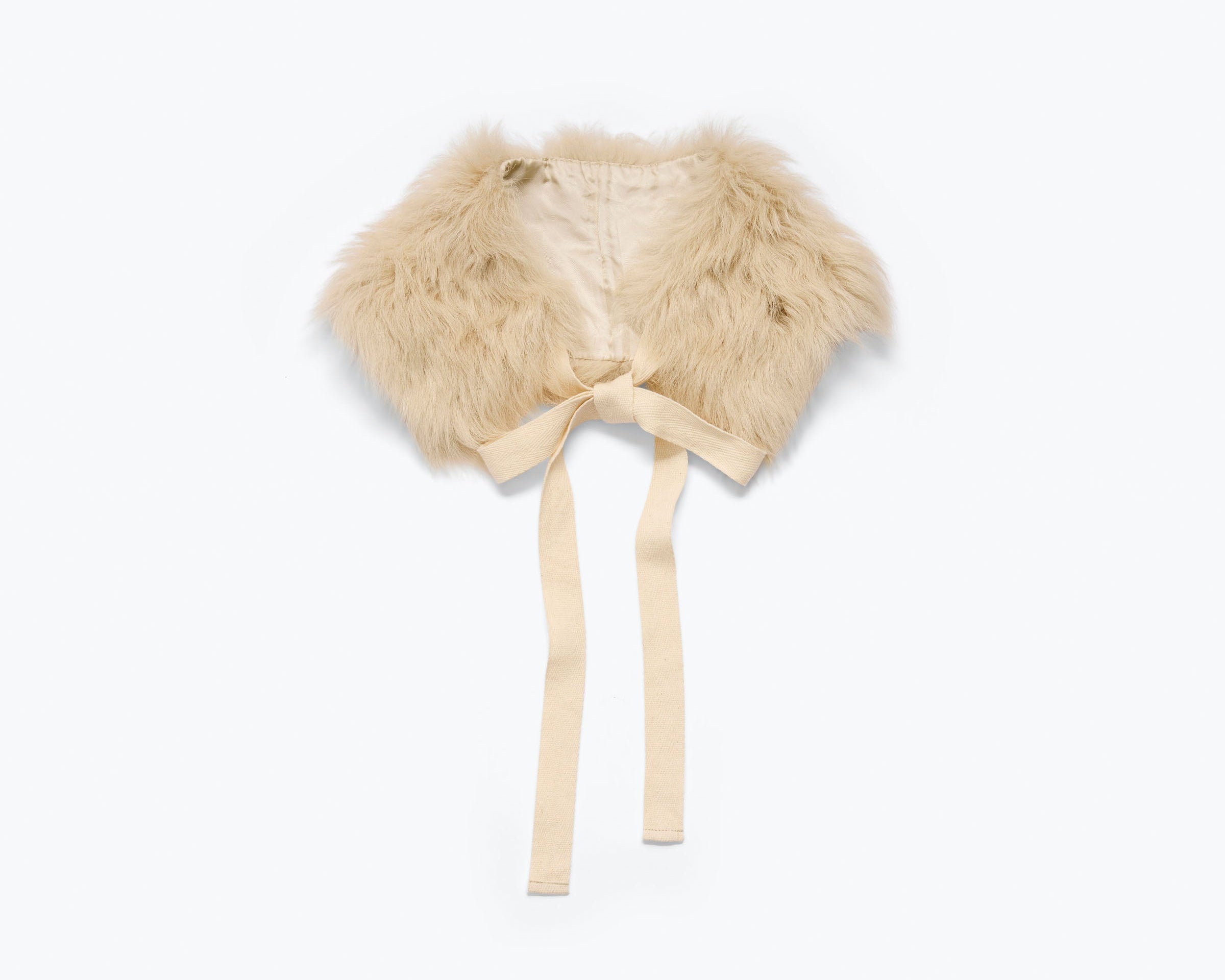 PAIGE shearling collar in Light Shearling Collar, front view