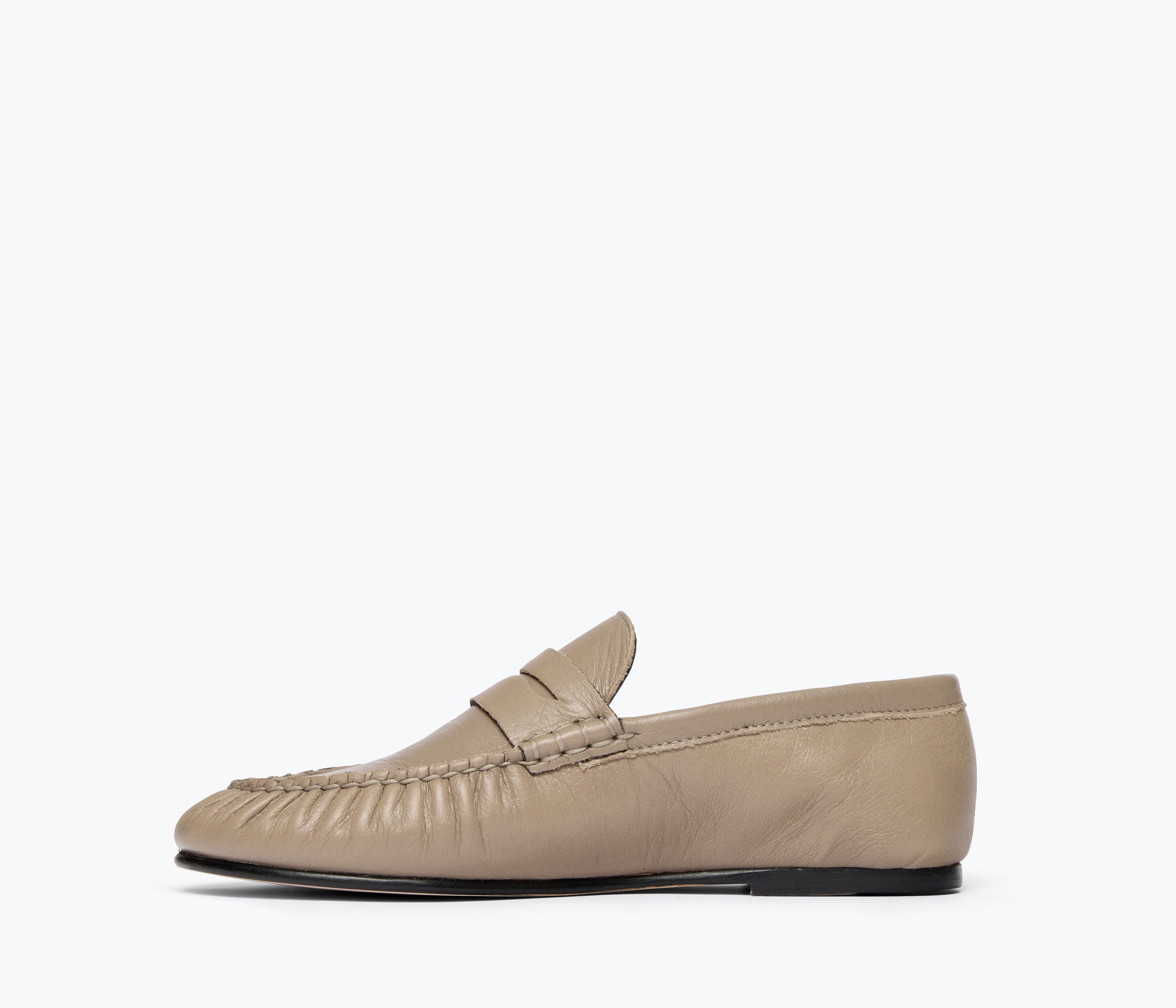 SYDNEY ruched penny loafer in mushroom crinkle calf leather, inside view
