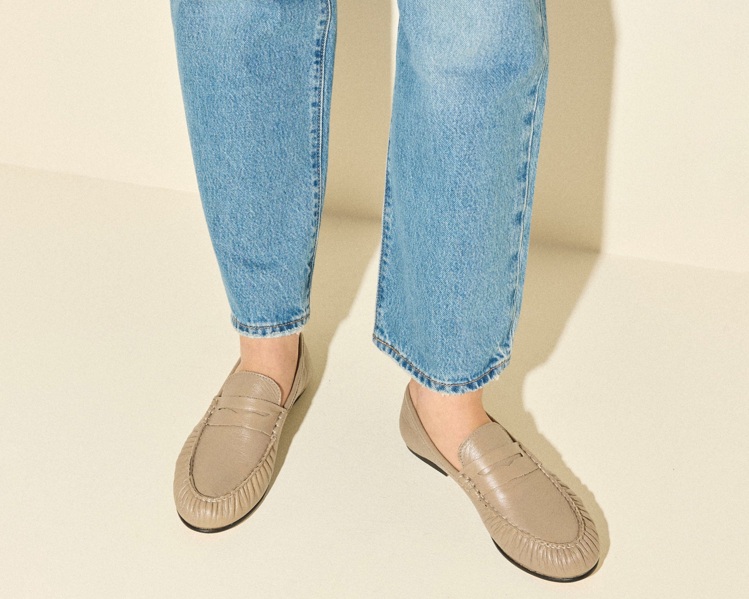 SYDNEY ruched penny loafer in mushroom crinkle calf leather, on figure
