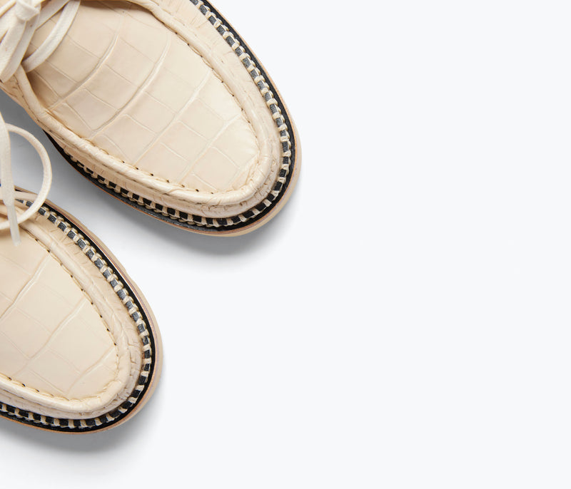 WILLOW LUG MOCCASIN