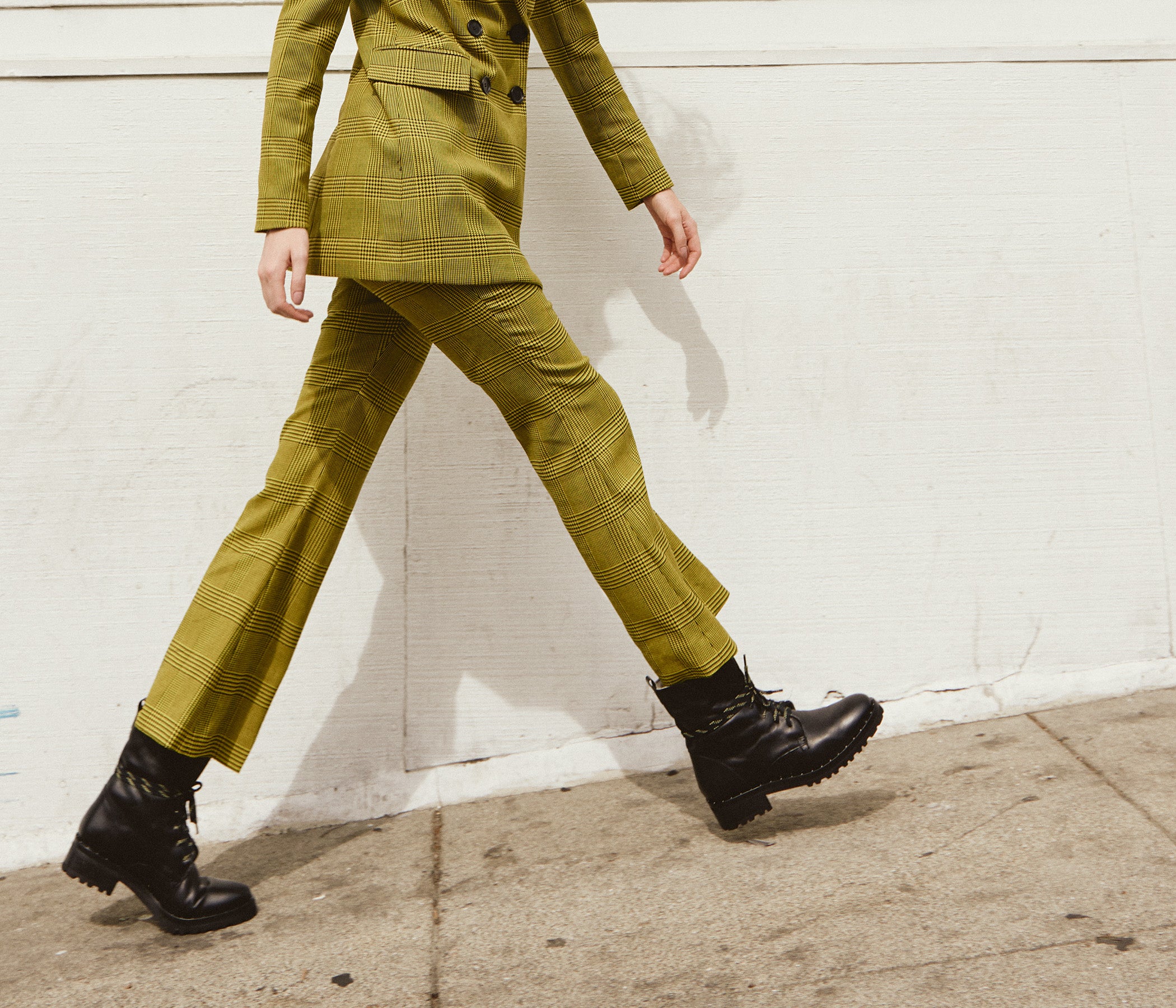 FRĒDA SALVADOR hike boot with shearling lining, featuring rugged sole and stylish design for outdoor wear and cold weather.